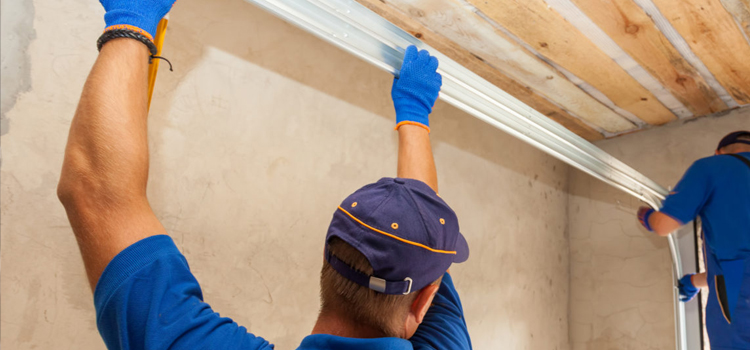 commercial overhead garage door repair in Lakeland Village